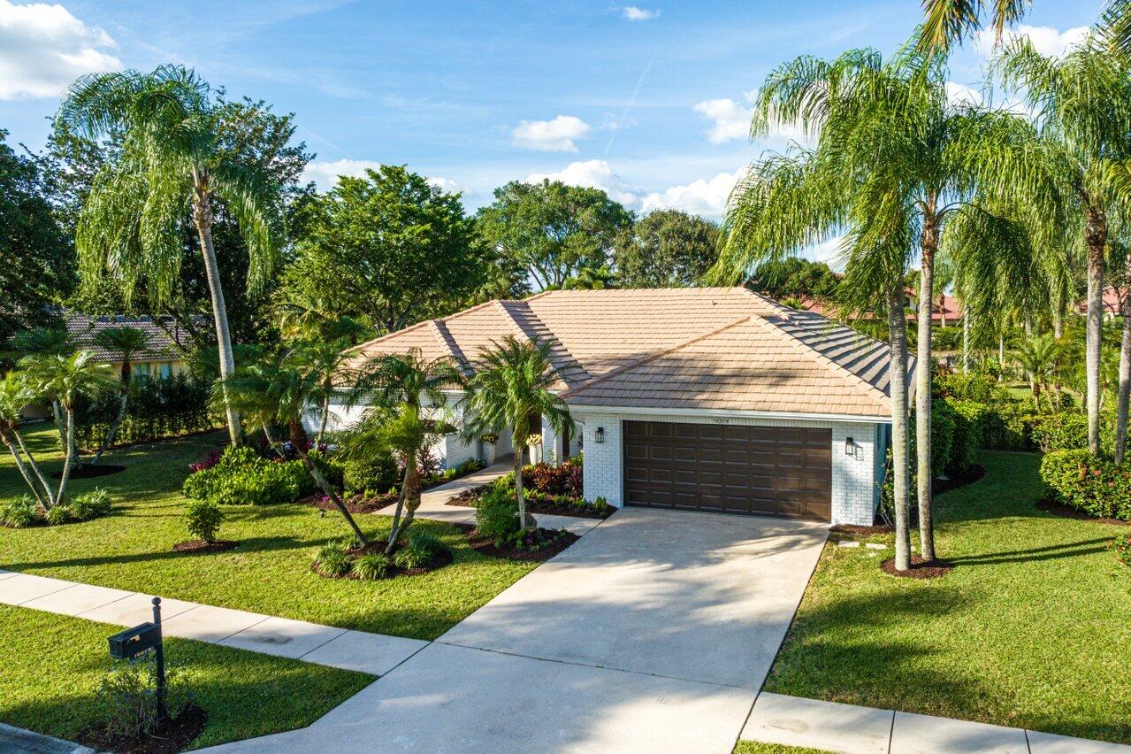 10374 Canoe Brook Circle Boca Raton, FL 33498 - Photo 40 of 41 a aerial view of a house