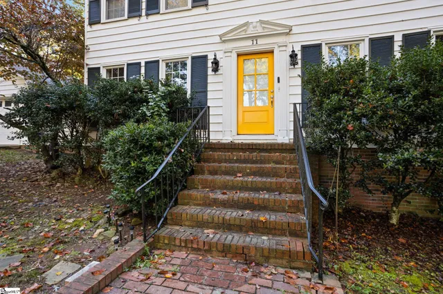 $430,000 | 11 Flintlock Court, Greenville, SC 29611