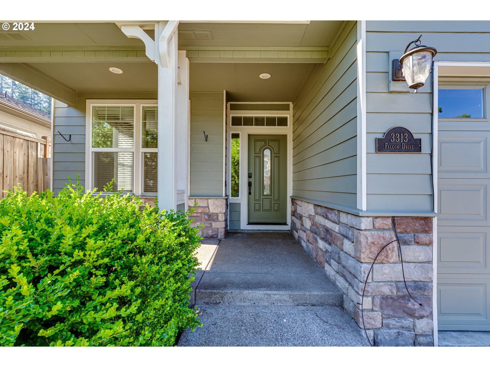 3313 Falcon Drive Springfield, OR 97477 - Photo 2 of 36 a view of a house with a backyard