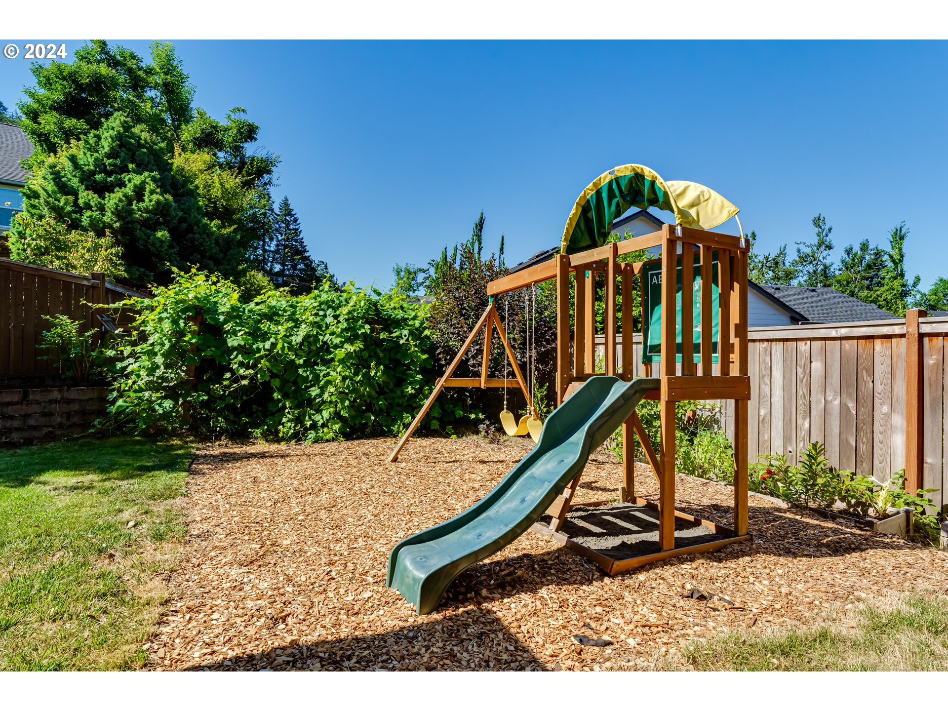 3313 Falcon Drive Springfield, OR 97477 - Photo 35 of 36 a view of a park with slide