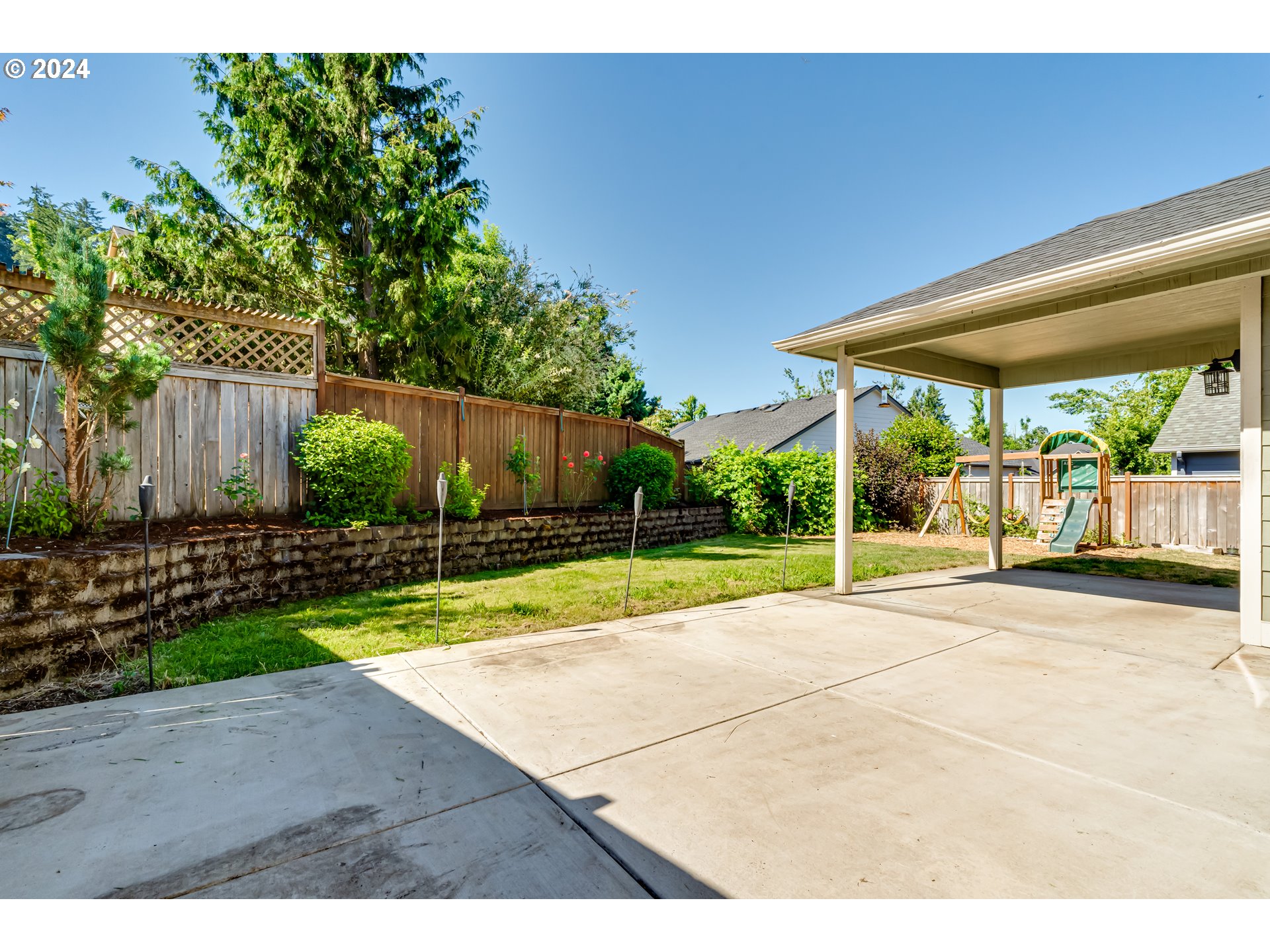 3313 Falcon Drive Springfield, OR 97477 - Photo 36 of 36 a view of a backyard