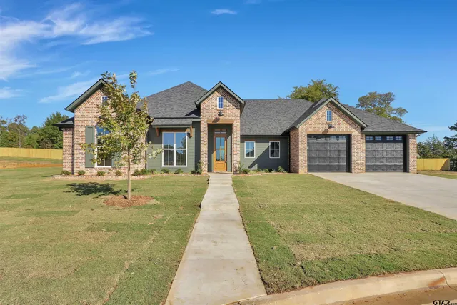 $529,900 | 17560 Sugar Bluff Lane, Flint, TX 75762