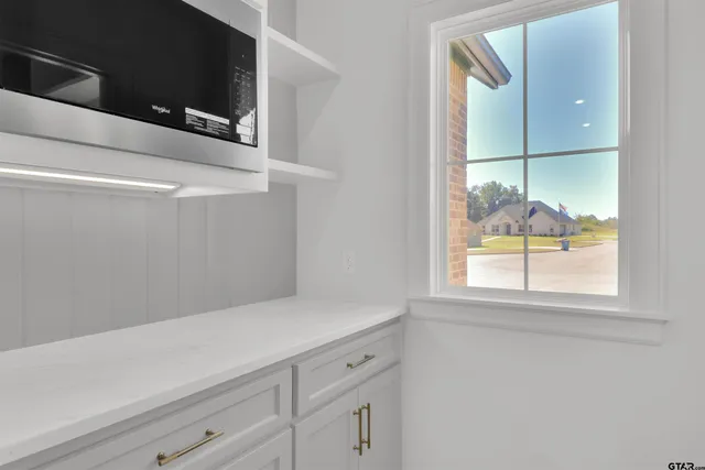 $529,900 | 17560 Sugar Bluff Lane, Flint, TX 75762