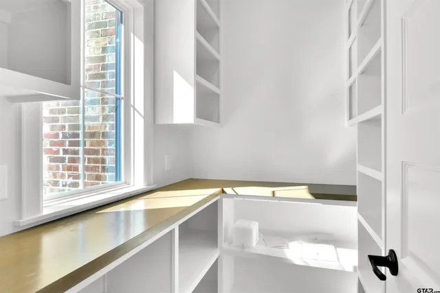 $529,900 | 17560 Sugar Bluff Lane, Flint, TX 75762