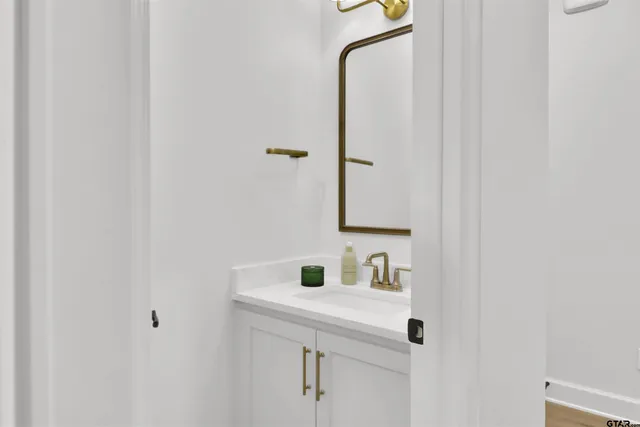 $529,900 | 17560 Sugar Bluff Lane, Flint, TX 75762