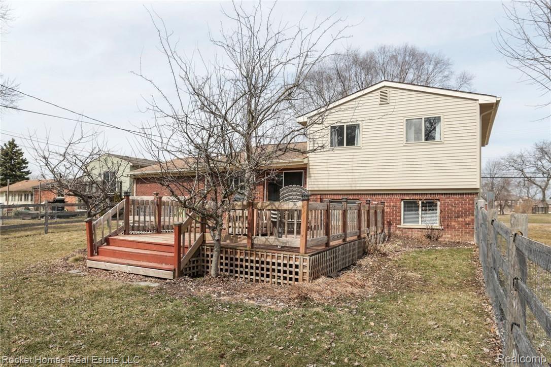 26320 South River Road Harrison Township, MI 48045 - Photo 23 of 28 022-photo-rear-view-6884366.jpg