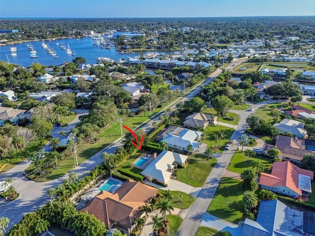 $775,000 | 3804 Southeast Fairway West, Stuart, FL 34997