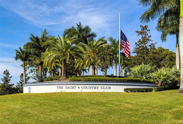 $775,000 | 3804 Southeast Fairway West, Stuart, FL 34997