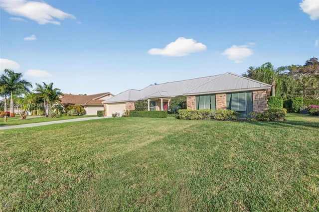 $775,000 | 3804 Southeast Fairway West, Stuart, FL 34997