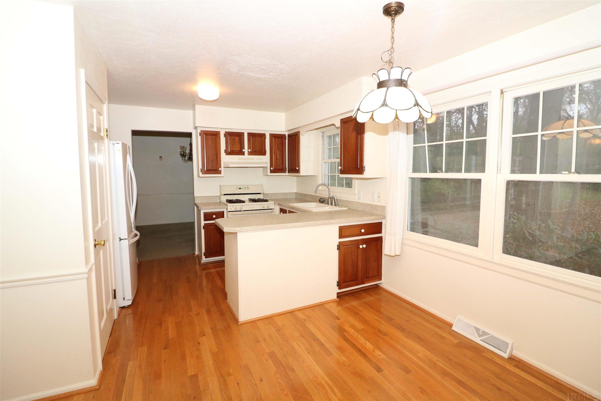 17355 Farmington Square Road Granger, IN 46530 - Photo 9 of 35 Gallery Image 9