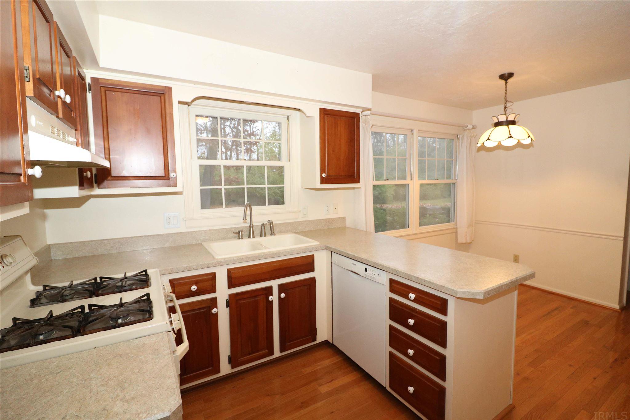 17355 Farmington Square Road Granger, IN 46530 - Photo 10 of 35 Gallery Image 10