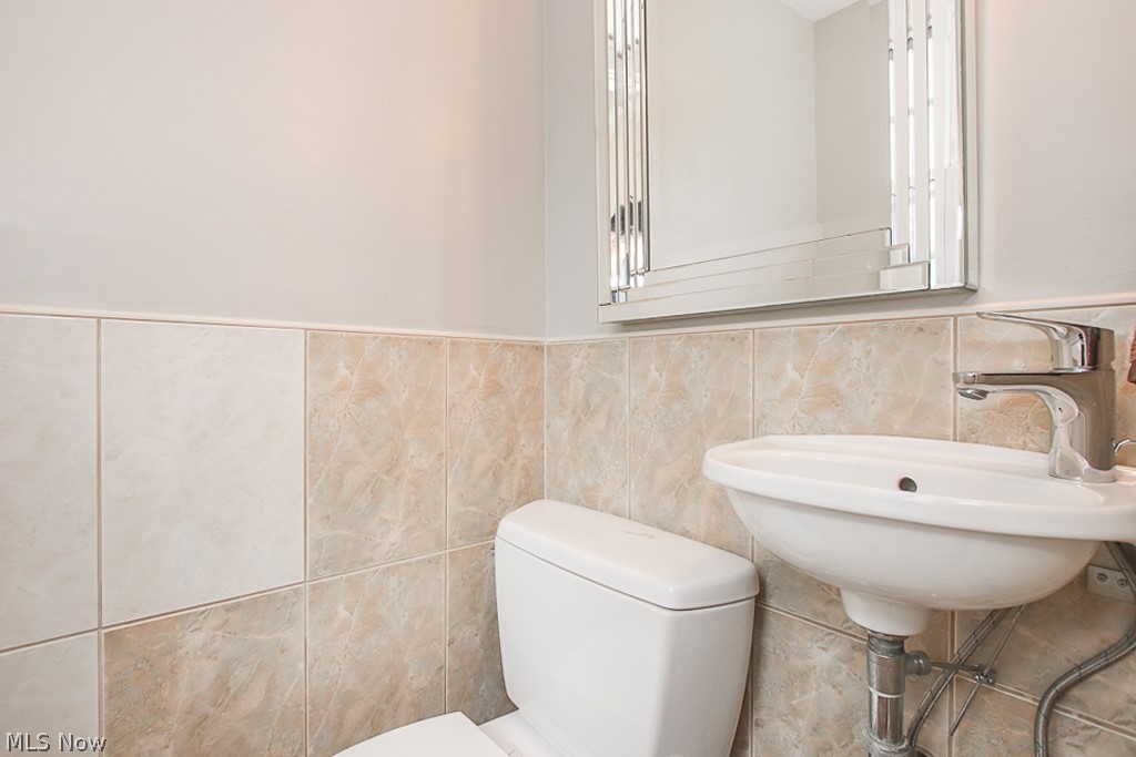 3335 Ardmore Road Cleveland, OH 44120 - Photo 14 of 33 Gallery Image 14