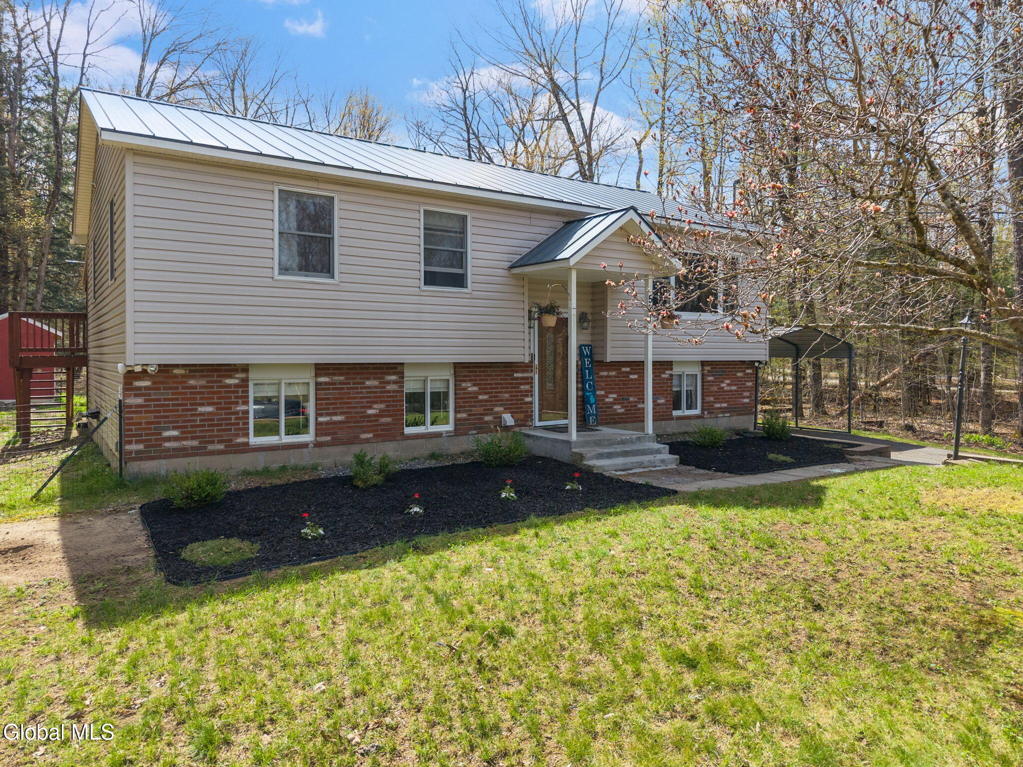 521 North Creek Road Greenfield, NY 12833 - Photo 2 of 34 2-521NCreekRd_02