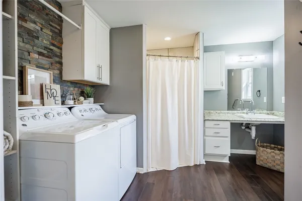 $199,900 | 275 Ogden Center Road, Ogden, NY 14559