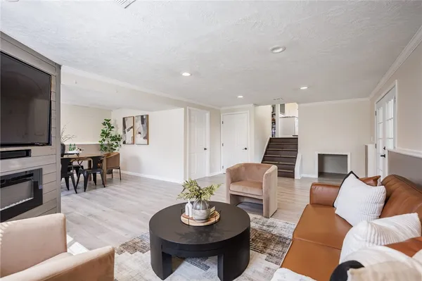 $199,900 | 275 Ogden Center Road, Ogden, NY 14559