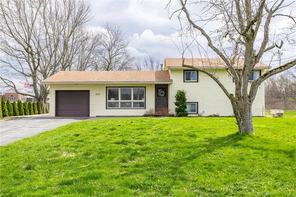 $199,900 | 275 Ogden Center Road, Ogden, NY 14559