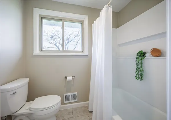 $199,900 | 275 Ogden Center Road, Ogden, NY 14559