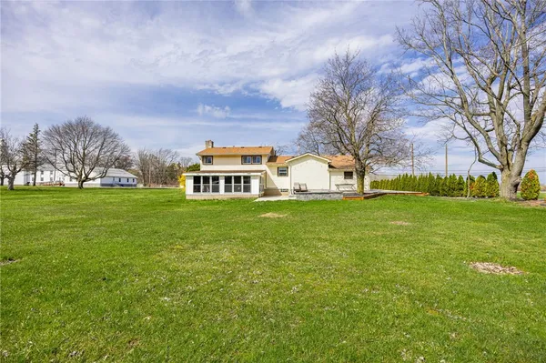 $199,900 | 275 Ogden Center Road, Ogden, NY 14559