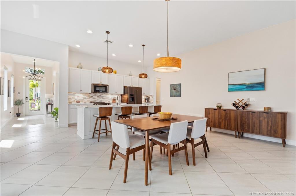 4713 Southwest Briarwood Court Stuart, FL 34997 - Photo 19 of 57