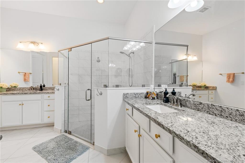 4713 Southwest Briarwood Court Stuart, FL 34997 - Photo 27 of 57 Primary Bath