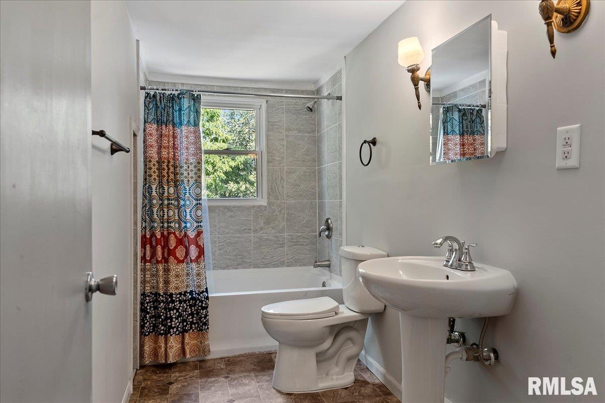 2915 East Elliott Avenue Springfield, IL 62702 - Photo 18 of 43