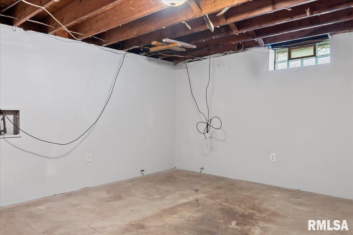 2915 East Elliott Avenue Springfield, IL 62702 - Photo 34 of 43