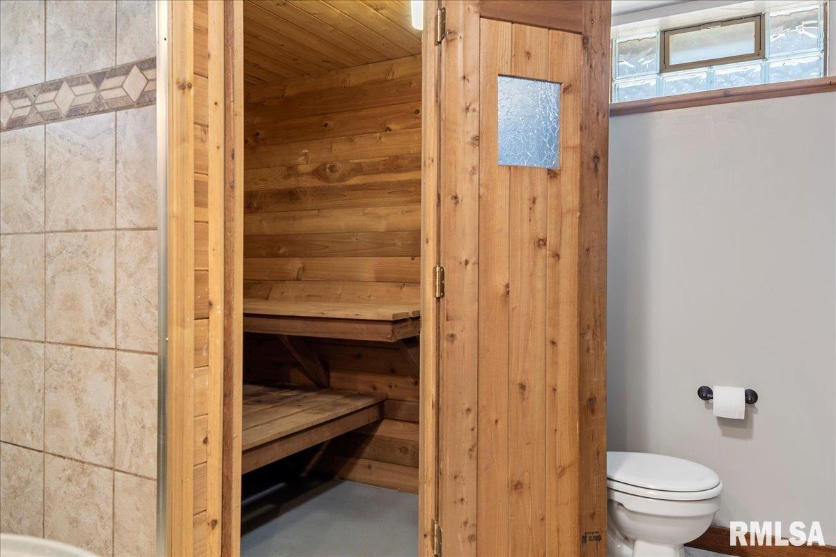 2915 East Elliott Avenue Springfield, IL 62702 - Photo 39 of 43