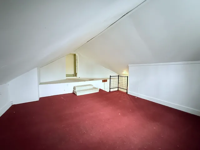 $119,900 | 613 North Center Street, Clinton, IL 61727