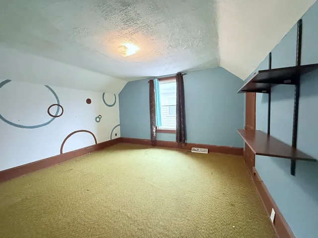 $119,900 | 613 North Center Street, Clinton, IL 61727