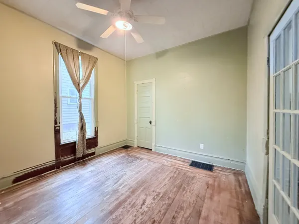 $119,900 | 613 North Center Street, Clinton, IL 61727