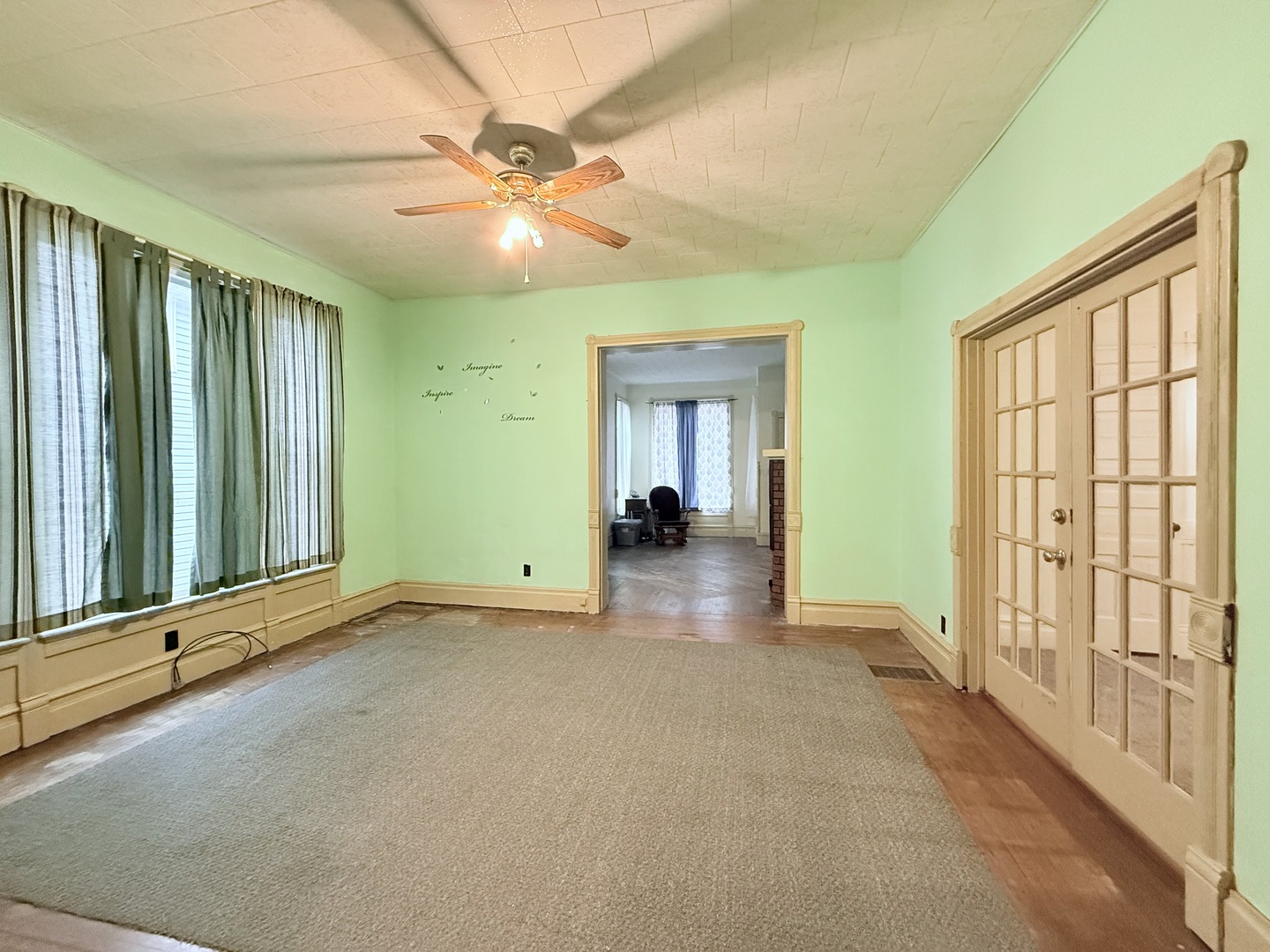 613 North Center Street Clinton, IL 61727 - Photo 10 of 17