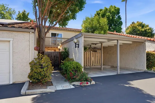 $908,888 | 117 Mission Drive, East Palo Alto, CA 94303