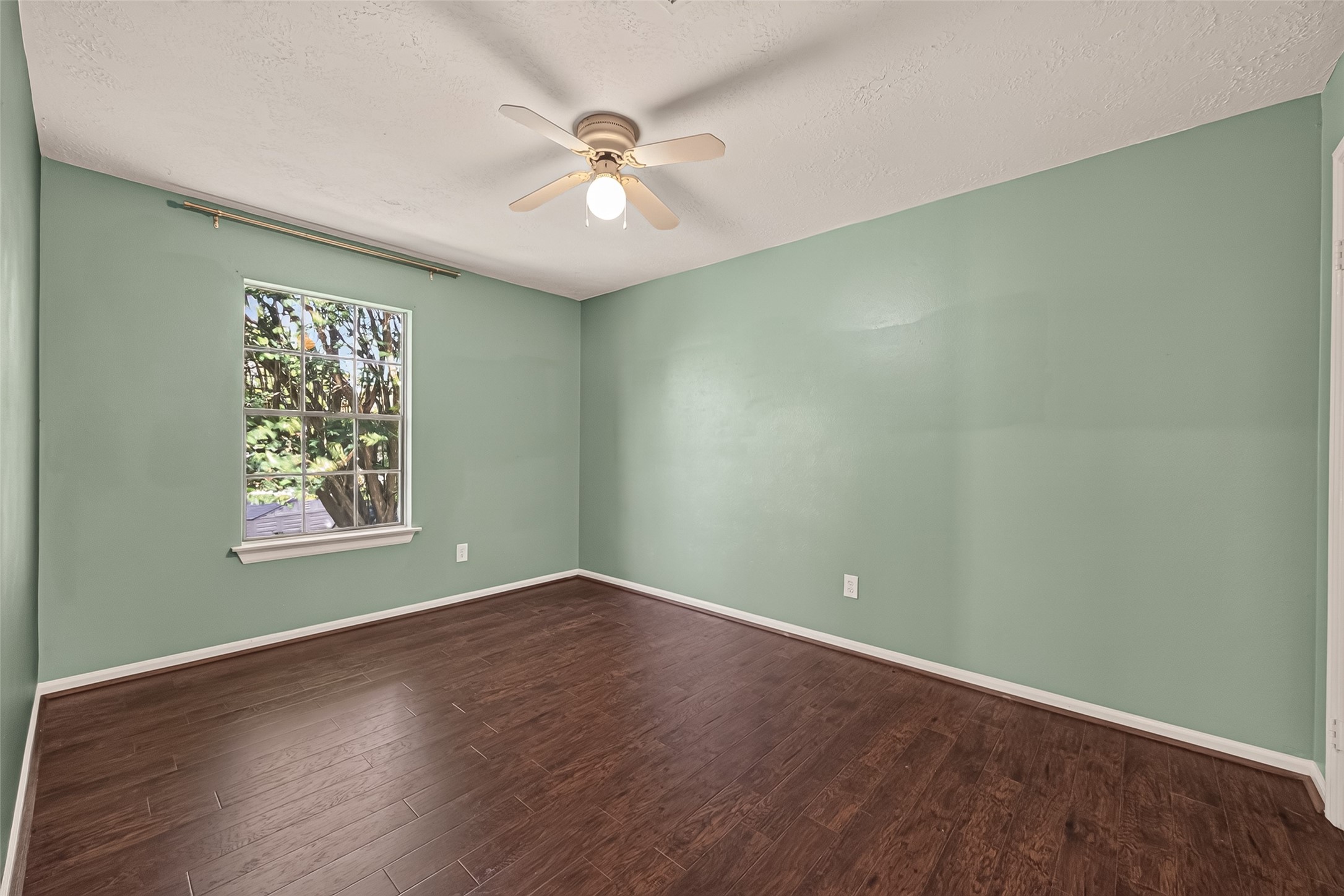 1030 Mabry Mill Road Houston, TX 77062 - Photo 30 of 45