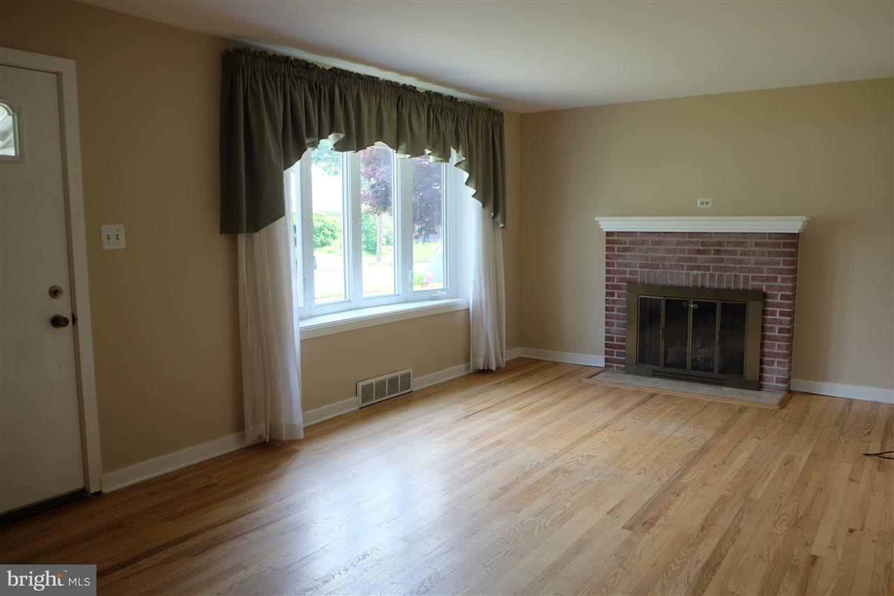 95 Oneida Road Camp Hill, PA 17011 - Photo 5 of 15 Gallery Image 5