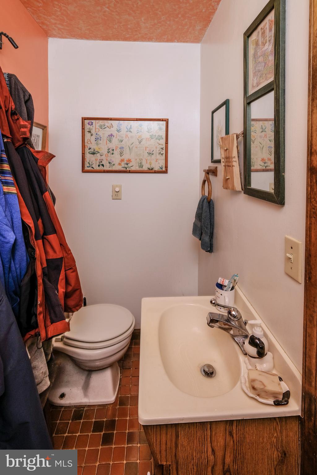 148 High Spruce Road Front Royal, VA 22630 - Photo 24 of 73 Bath