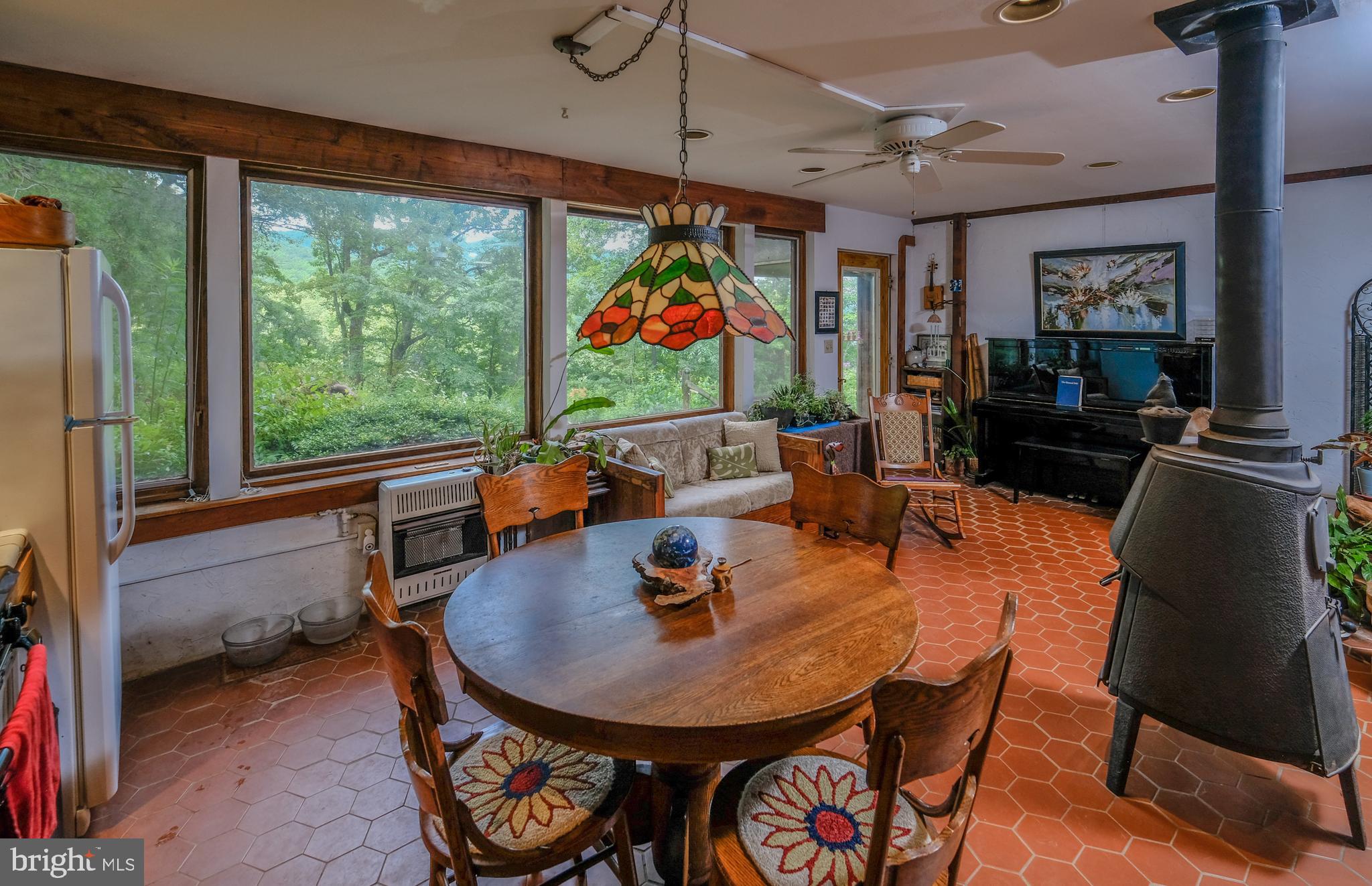 148 High Spruce Road Front Royal, VA 22630 - Photo 5 of 73