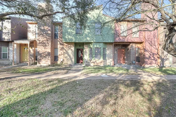 $1,595 | 2713 St Joseph Street, Unit K, Corpus Christi, TX 78418