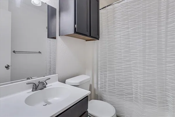 $1,595 | 2713 St Joseph Street, Unit K, Corpus Christi, TX 78418