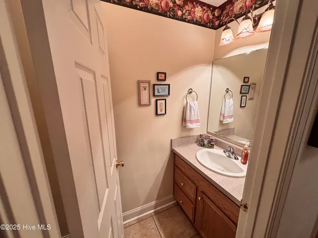 $399,999 | 107 Christopher Lane, Clinton, NC 28328