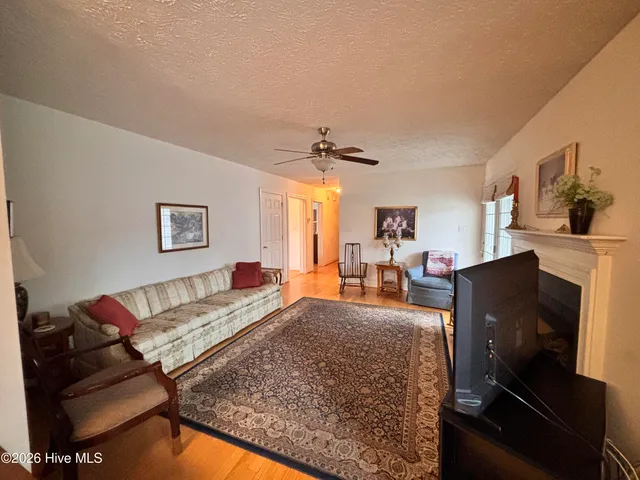 $399,999 | 107 Christopher Lane, Clinton, NC 28328