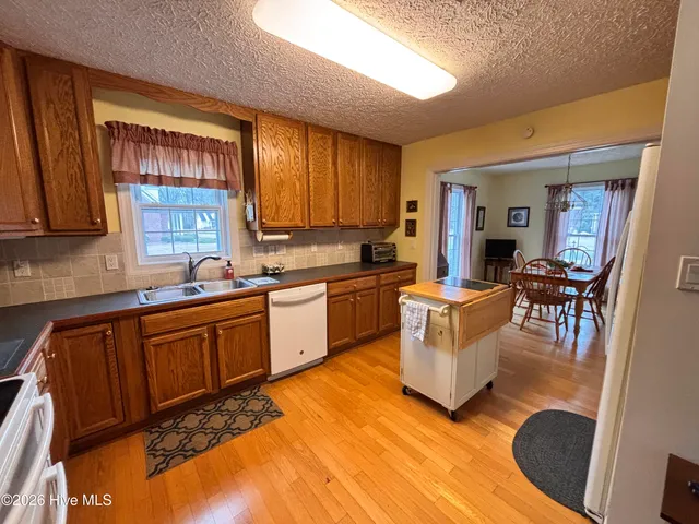 $399,999 | 107 Christopher Lane, Clinton, NC 28328