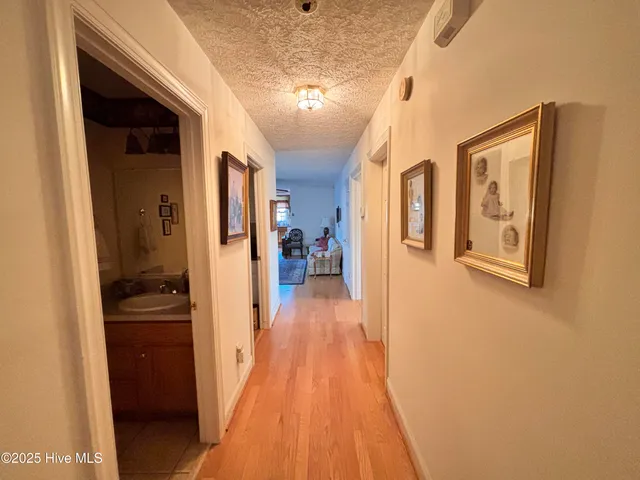 $399,999 | 107 Christopher Lane, Clinton, NC 28328