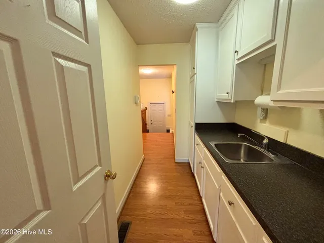 $399,999 | 107 Christopher Lane, Clinton, NC 28328