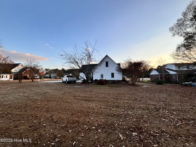 $399,999 | 107 Christopher Lane, Clinton, NC 28328