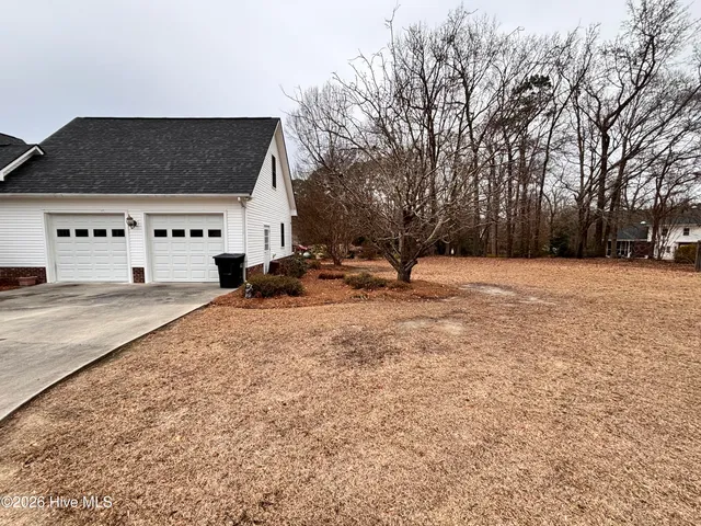 $399,999 | 107 Christopher Lane, Clinton, NC 28328