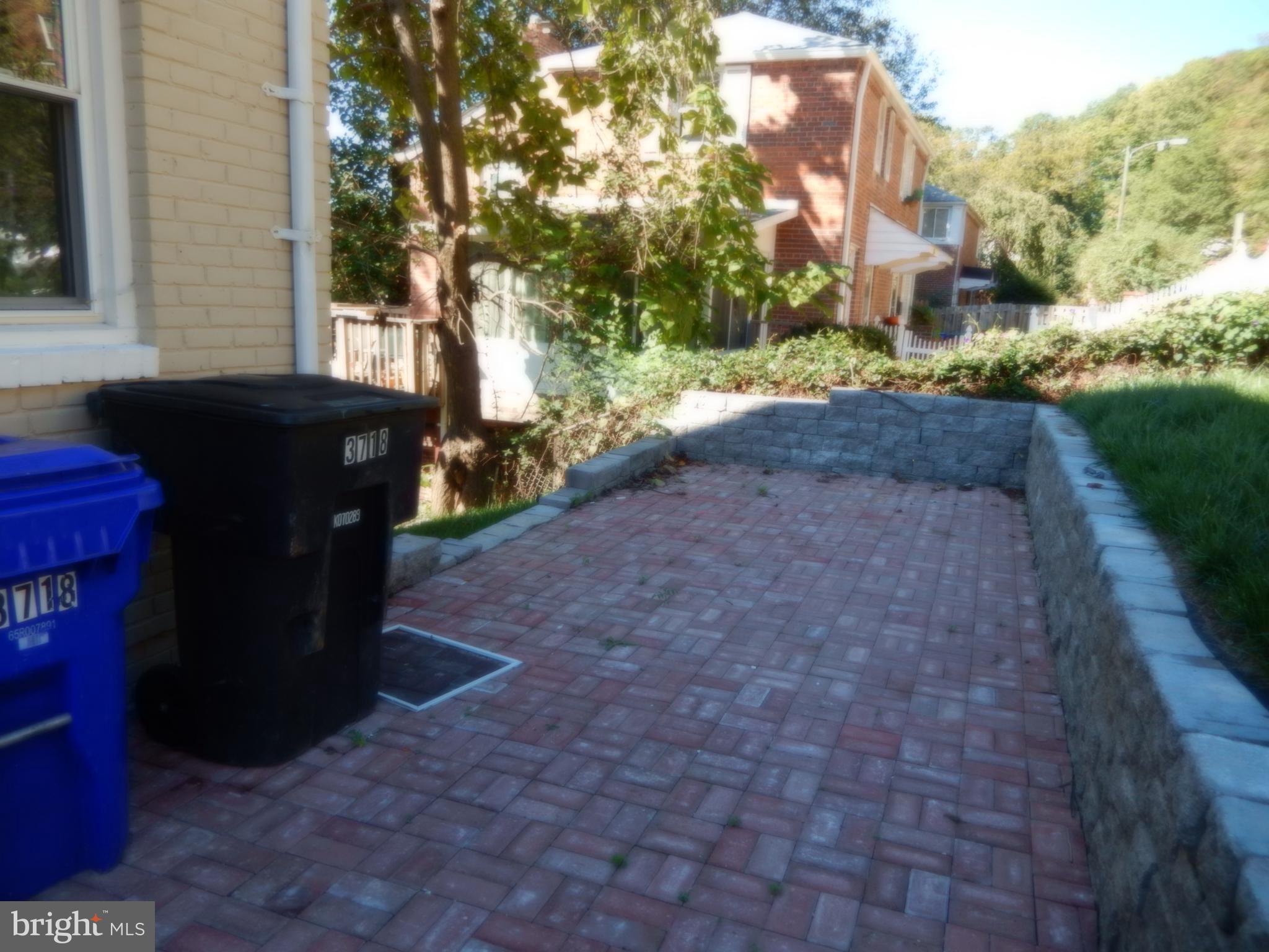 3718 South Kemper Road Arlington, VA 22206 - Photo 14 of 15 Exterior (Rear)