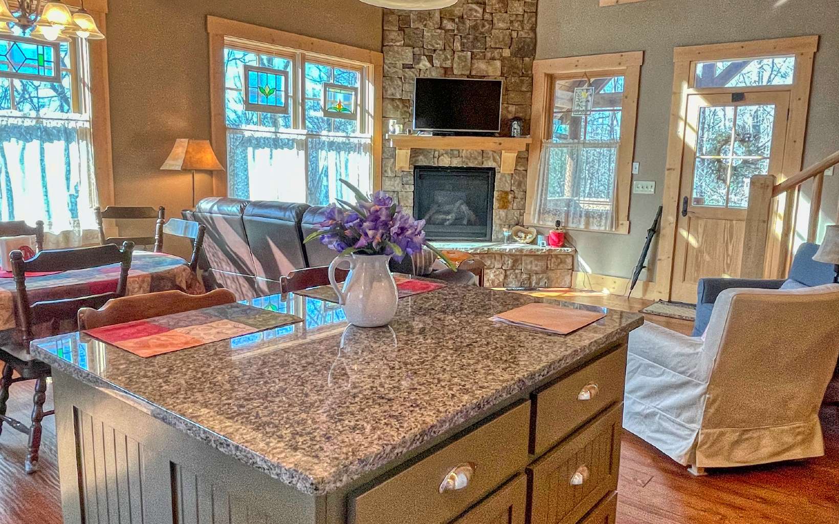 111 Watkins Farm Road Blue Ridge, GA 30513 - Photo 11 of 44 a kitchen with granite countertop breakfast area