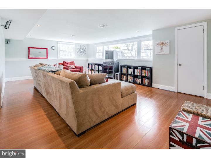 1109 Coopers Kill Road Cherry Hill, NJ 08034 - Photo 11 of 25 Gallery Image 11