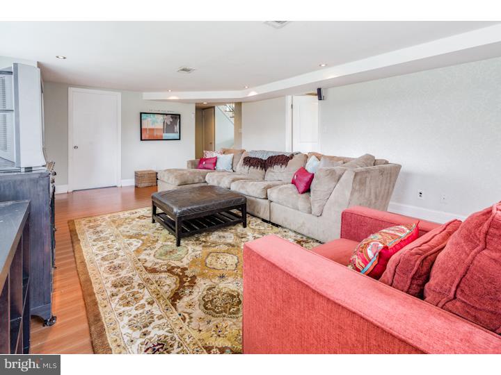 1109 Coopers Kill Road Cherry Hill, NJ 08034 - Photo 12 of 25 Gallery Image 12