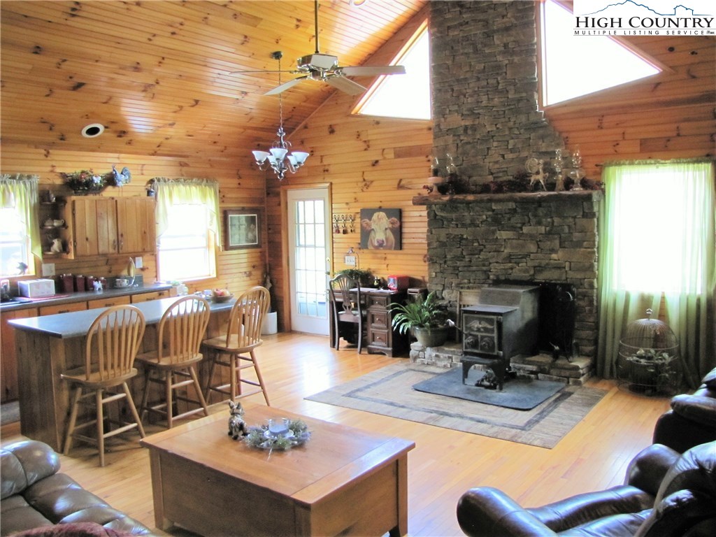 175 Perry Graham Road Lansing, NC 28643 - Photo 3 of 36